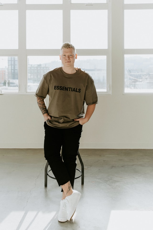 mens cropped pants