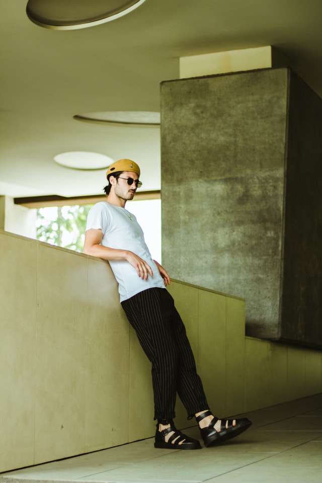 mens cropped trousers