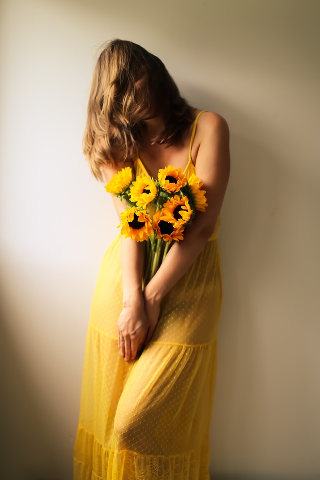 yellow dress