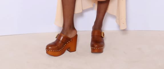 shoes trends 2025-brown clogs